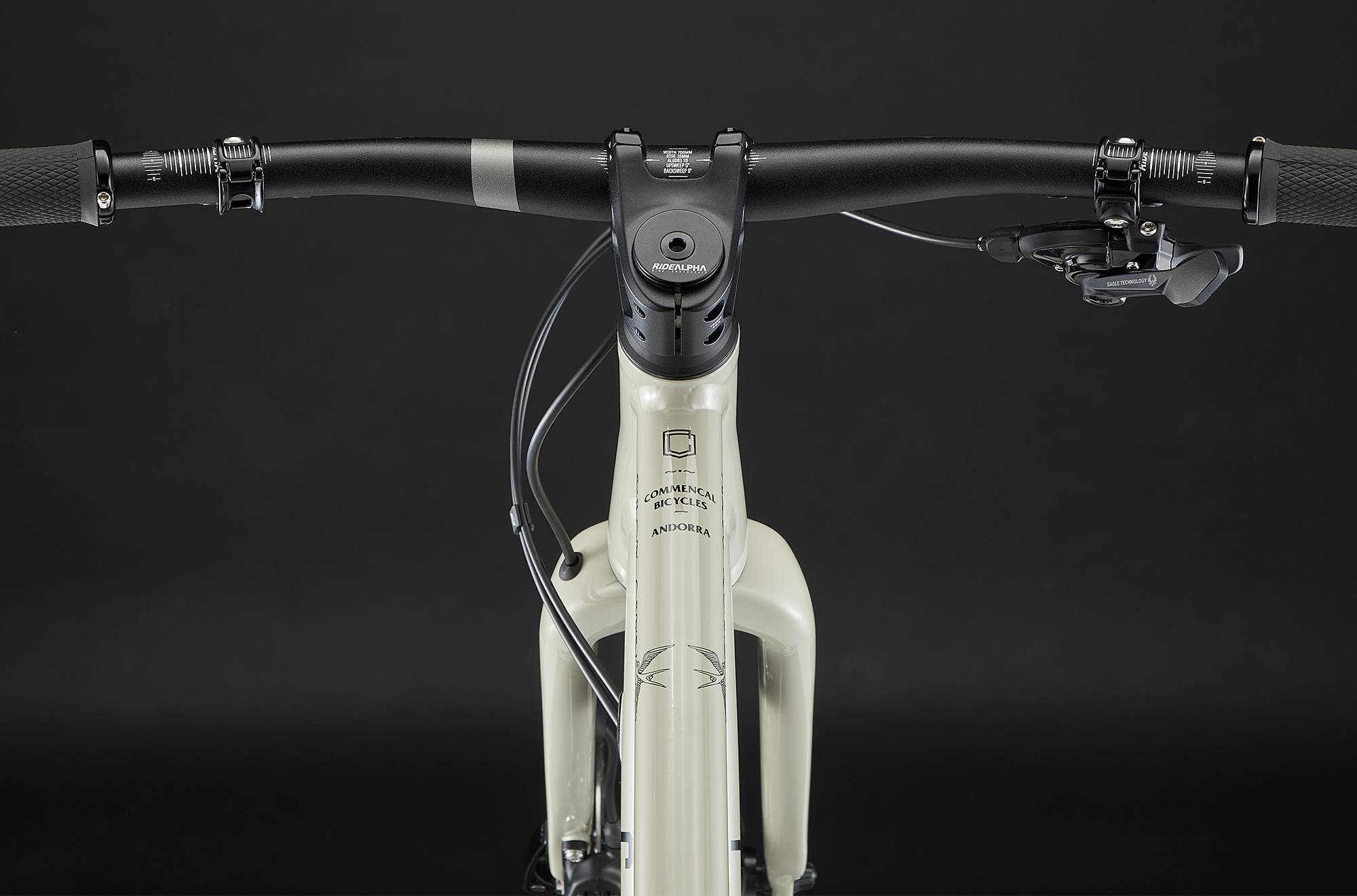 Commencal FCB Essential Chalk - дополнительное фото 1