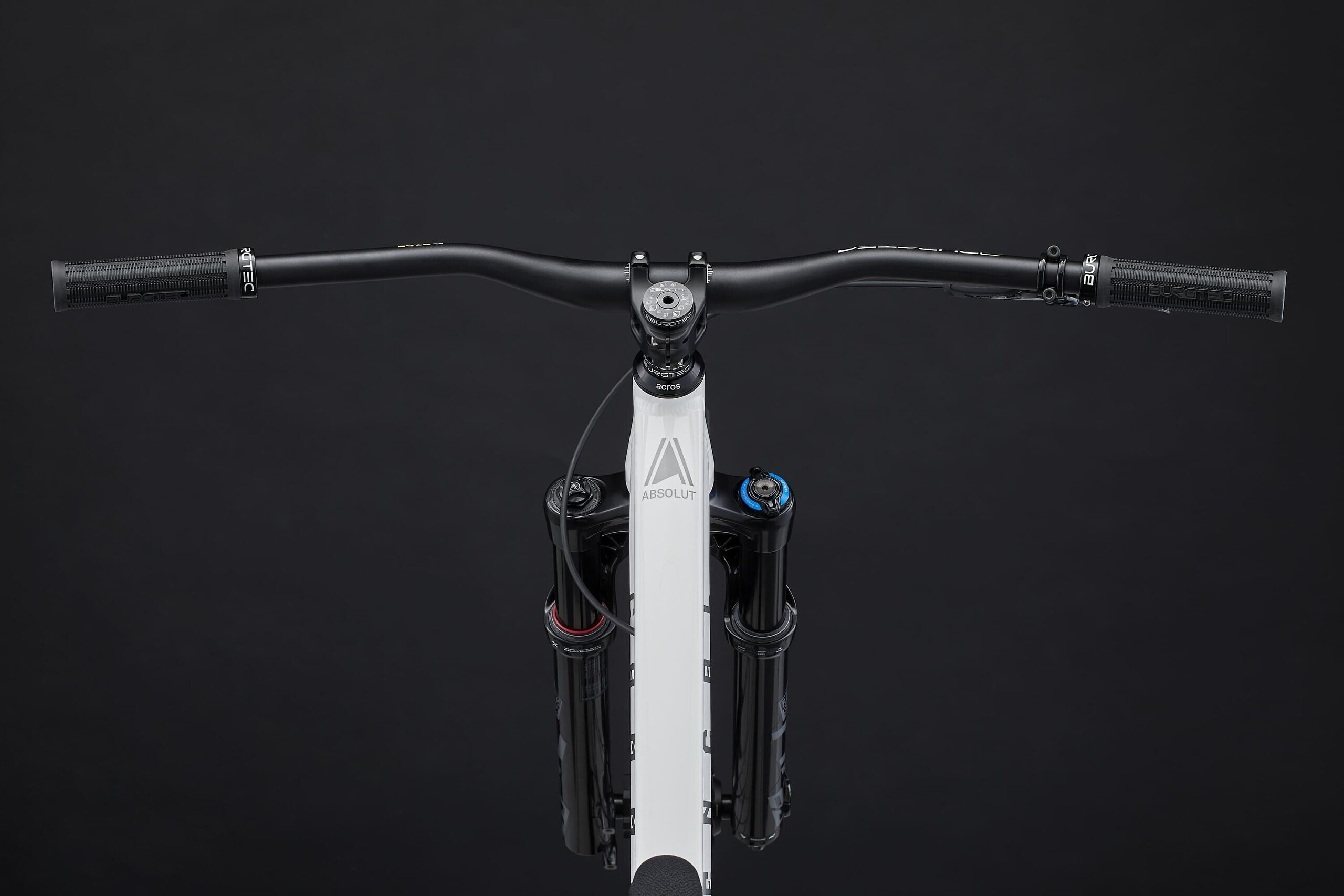 Commencal Absolut Pike Black Pure White - дополнительное фото 1