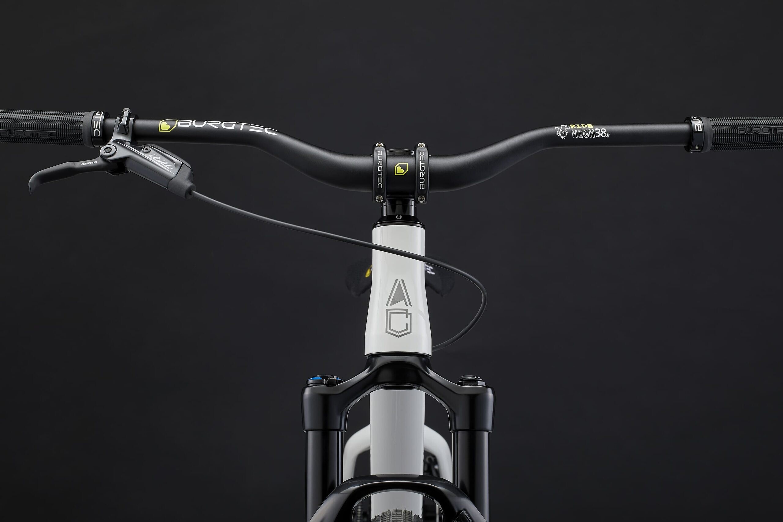 Commencal Absolut Pike Black Pure White - дополнительное фото 2