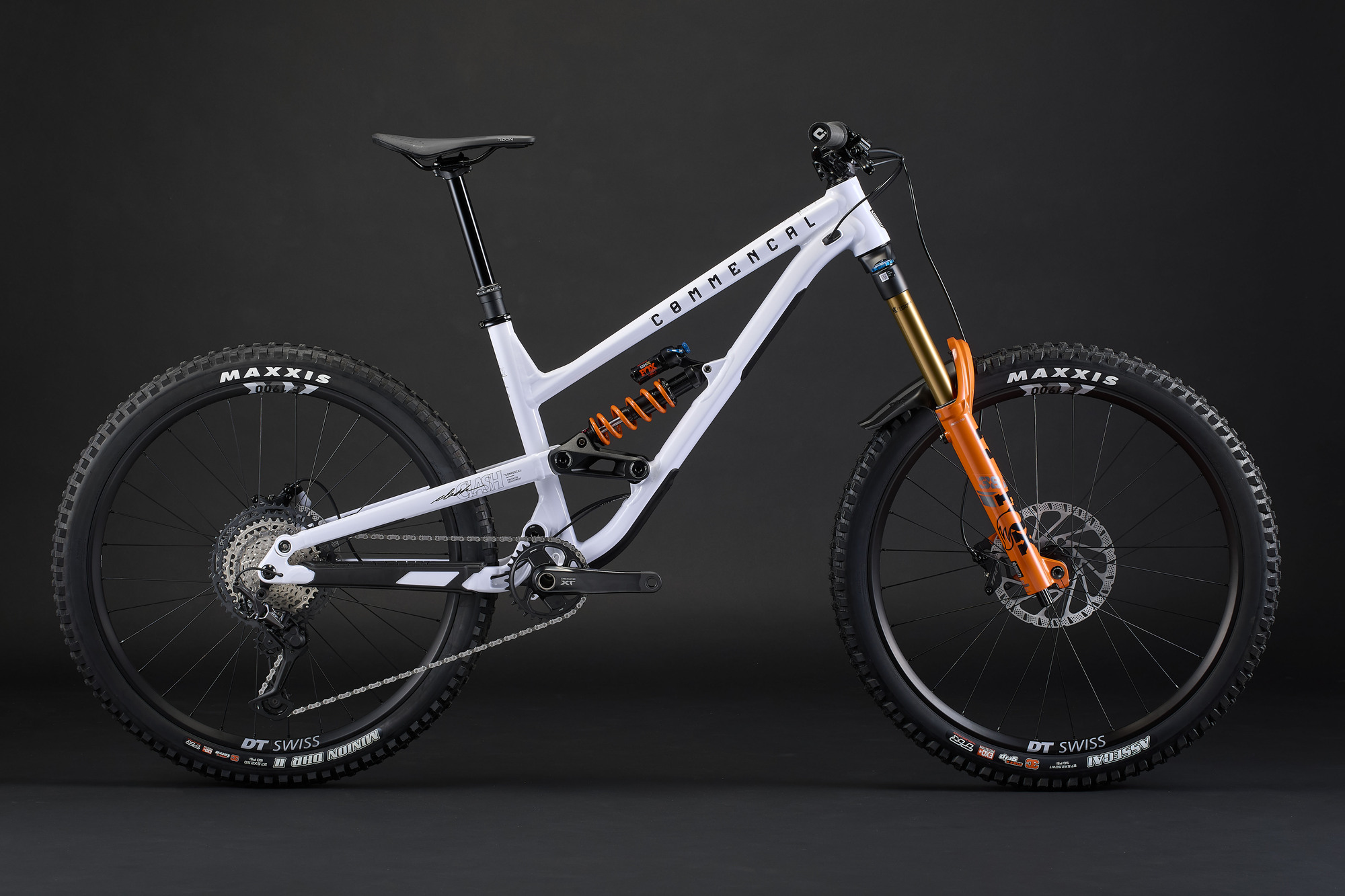 Commencal Clash Signature Pure White - слайд 1