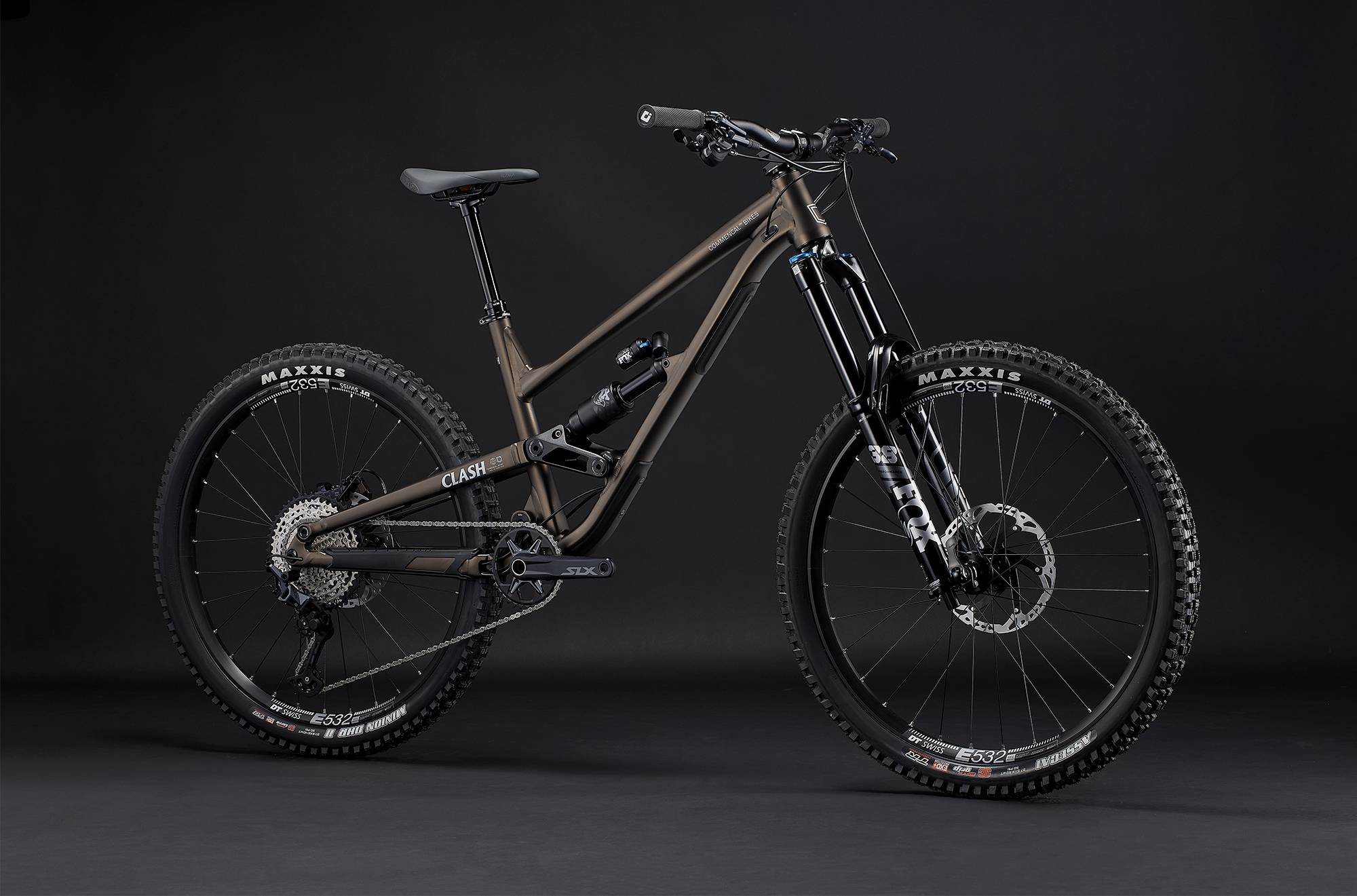 Commencal Clash Essential Frozen Brown - слайд 2