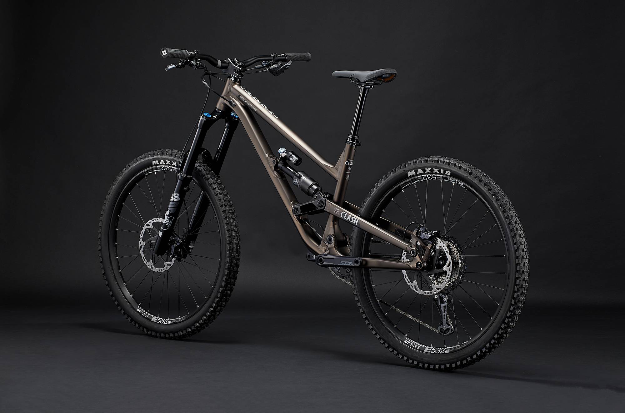 Commencal Clash Essential Frozen Brown - слайд 3