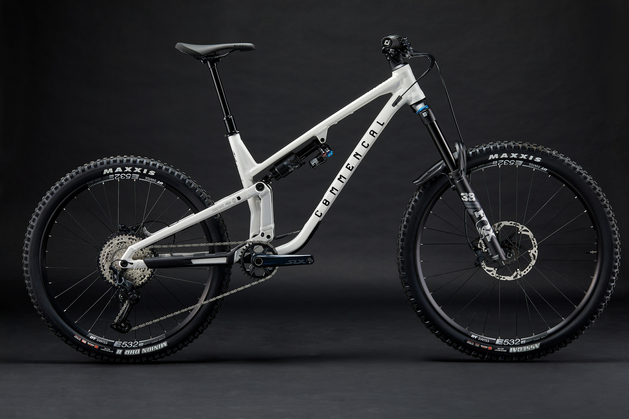 Commencal Meta SX v5 Essential Clear Silver - слайд 1