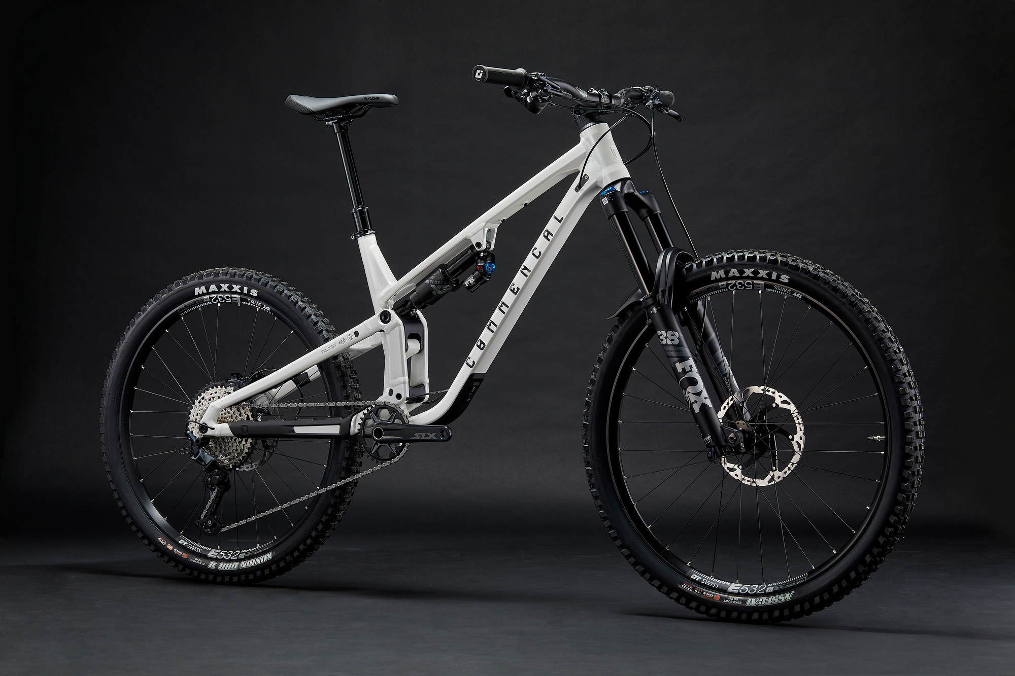 Commencal Meta SX v5 Essential Clear Silver - слайд 2