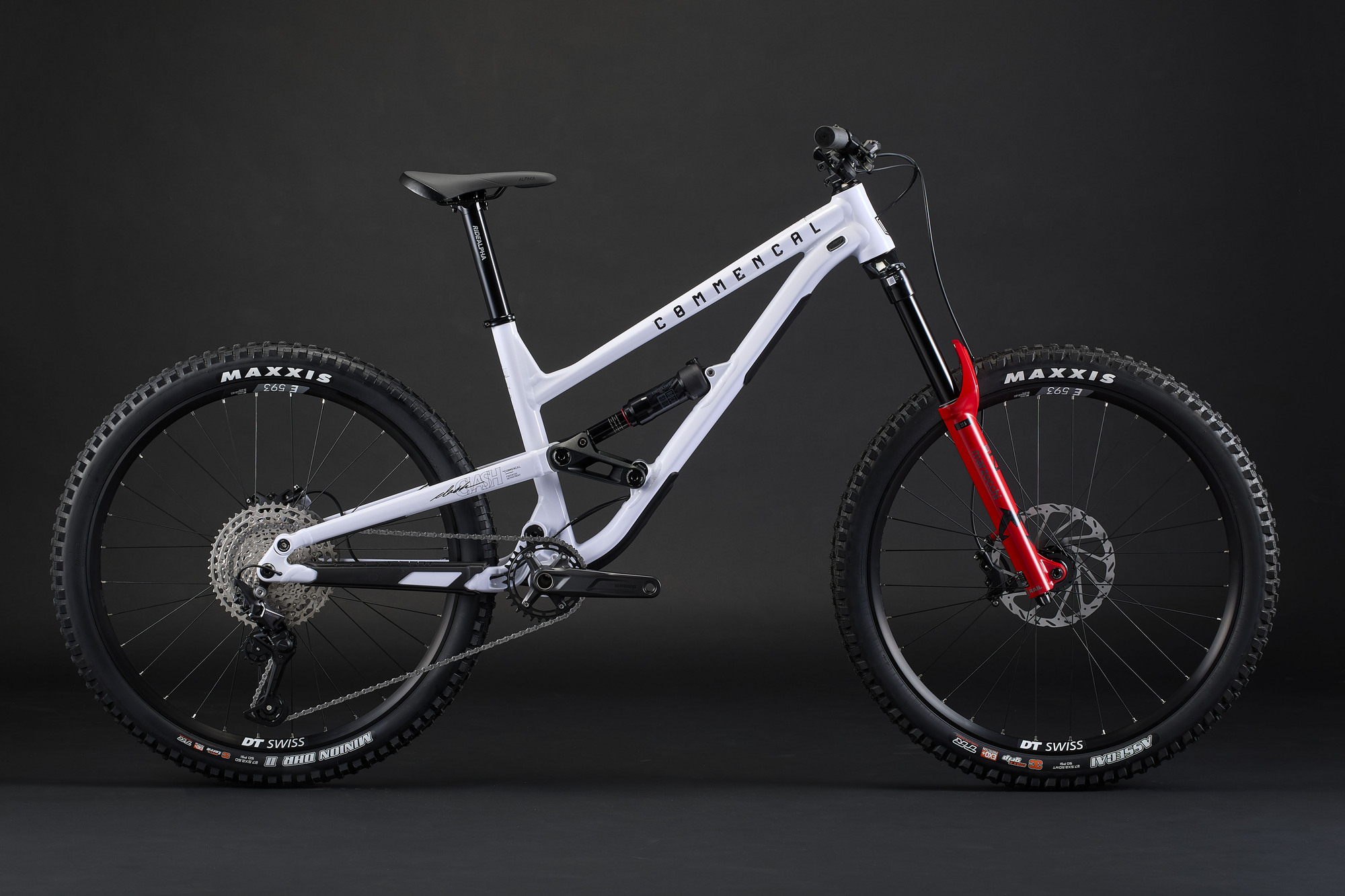 Commencal Clash Marzo Pure White - слайд 1