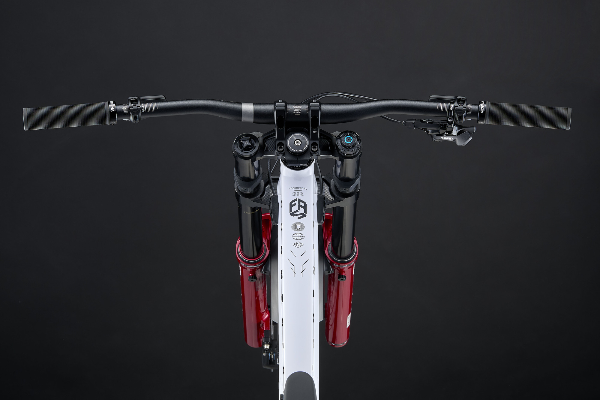 Commencal FRS Rock Shox Pure White — изображение 5
