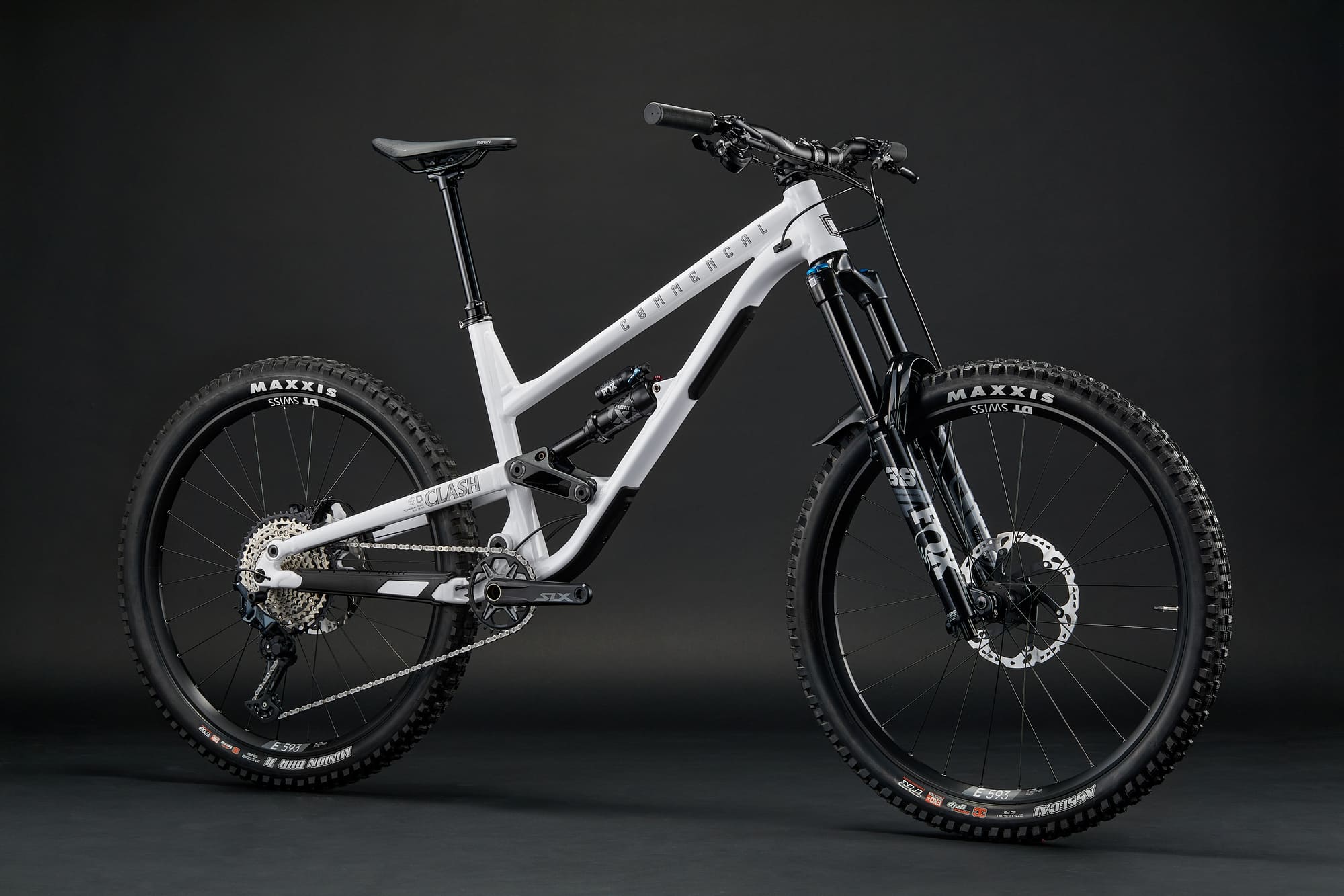 Commencal Clash Essential Pure White - слайд 2