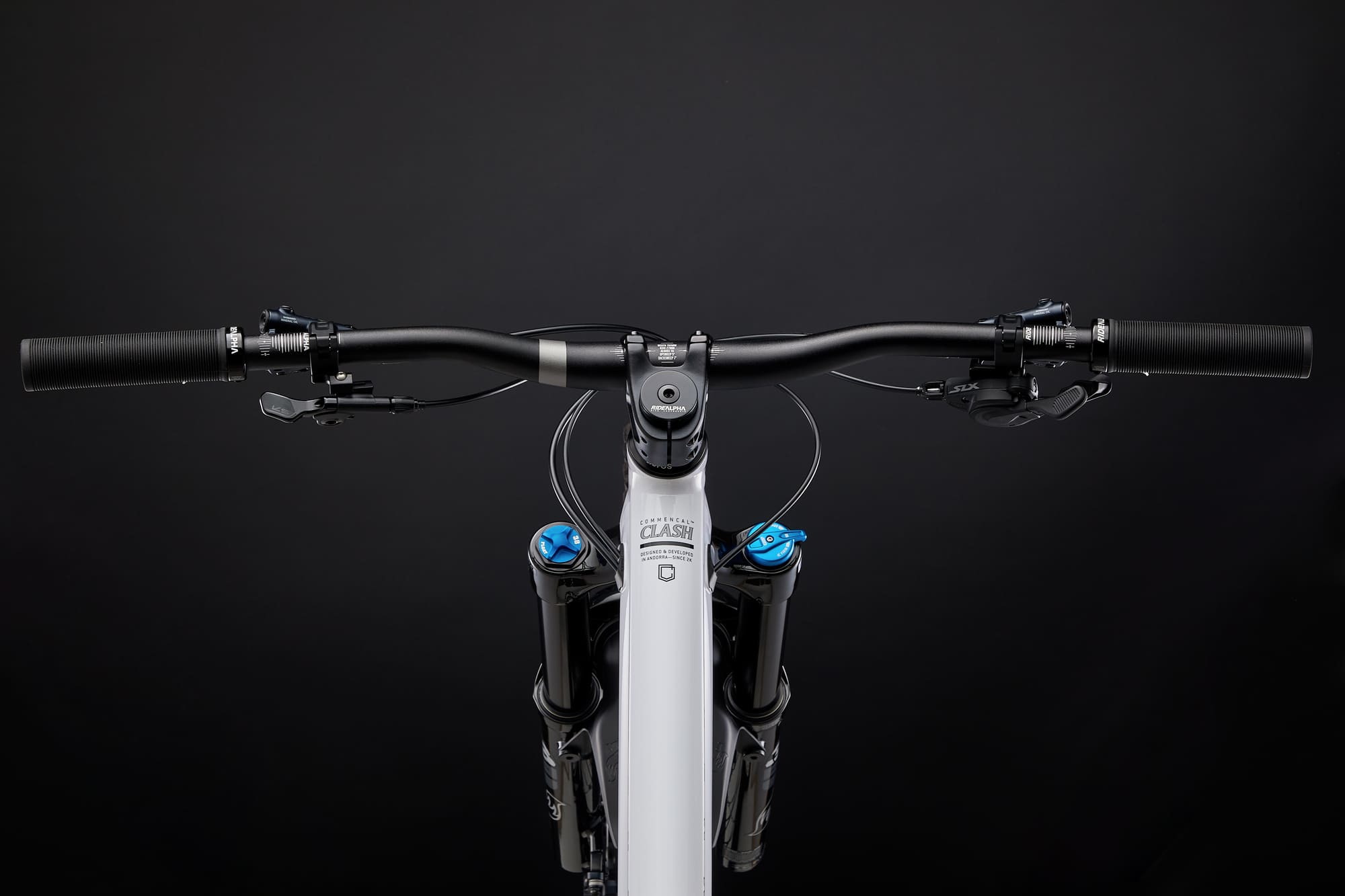 Commencal Clash Essential Pure White - дополнительное фото 1