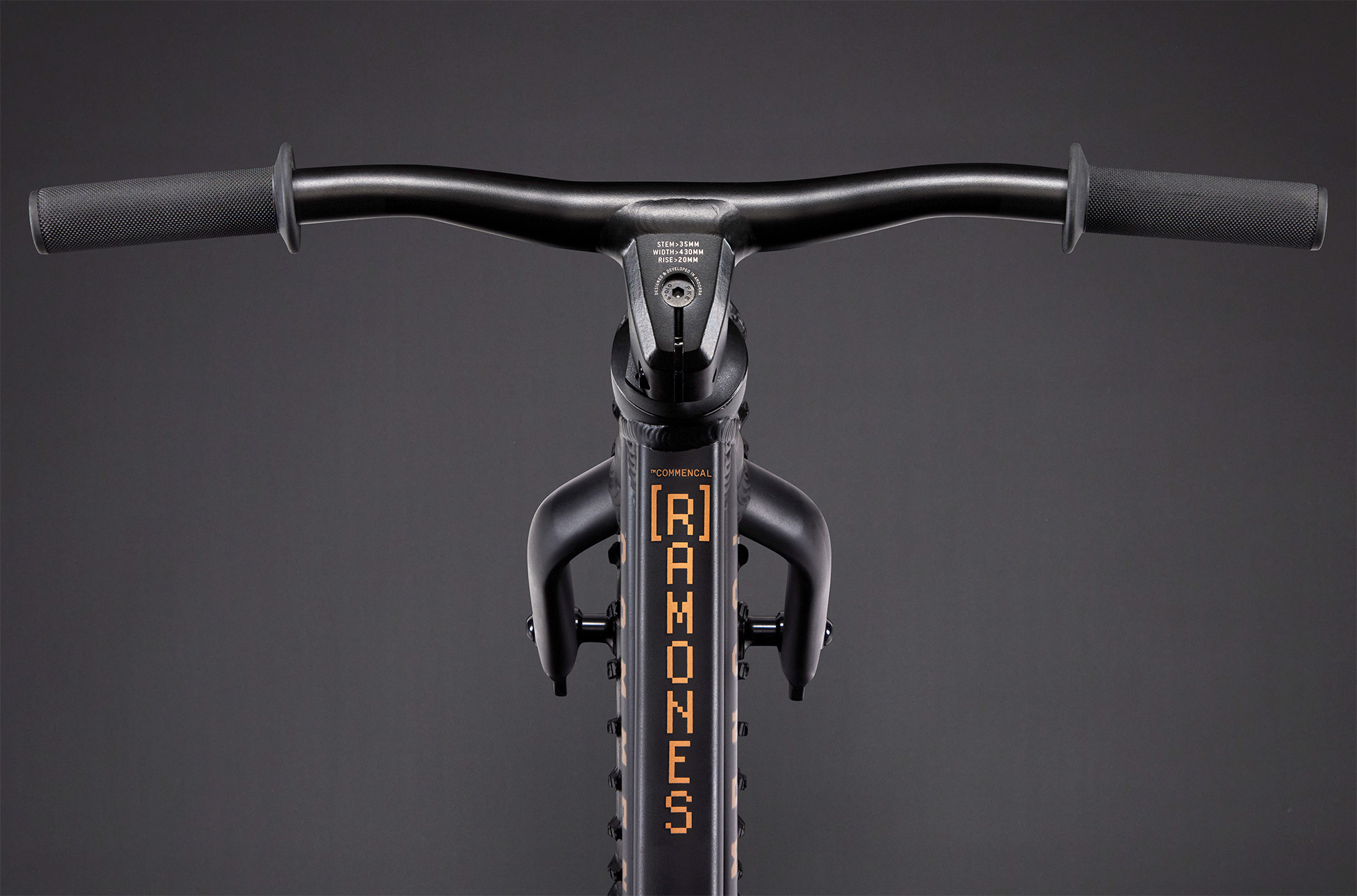 Commencal Ramones 12 Push Bike Black - дополнительное фото 1