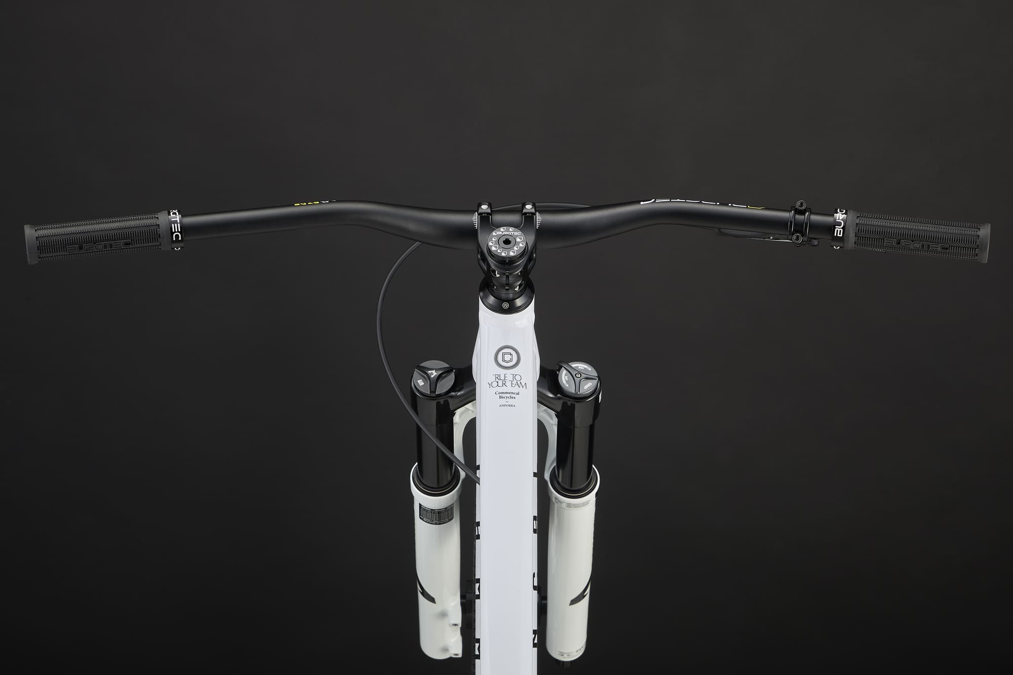 Commencal Absolut Bomber Pure White - дополнительное фото 1